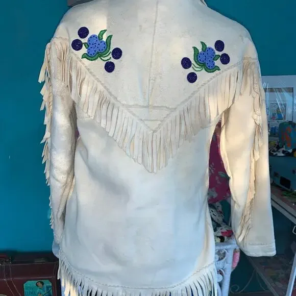 VINTAGE 1960's CANADIAN DEERSKIN FRINGED NATIVE BEADED JACKET BOHO FESTIVAL - Picture 3 of 4